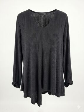 Cable & Gauge Black Ribbed V-Neck Long Sleeve Swing Top